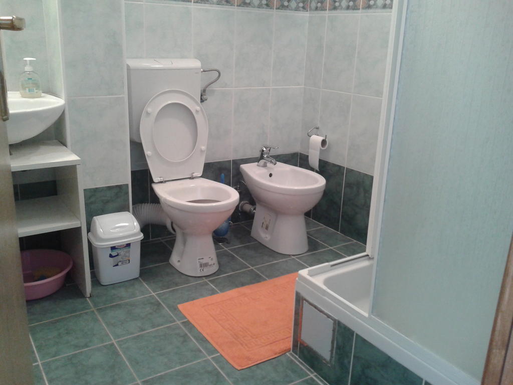 Apartments Loncarevic سلانو الغرفة الصورة